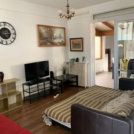 Grand Appartement Avec Terrasse & Jardin A 5 Minutes De Paris Cachan Exterior foto